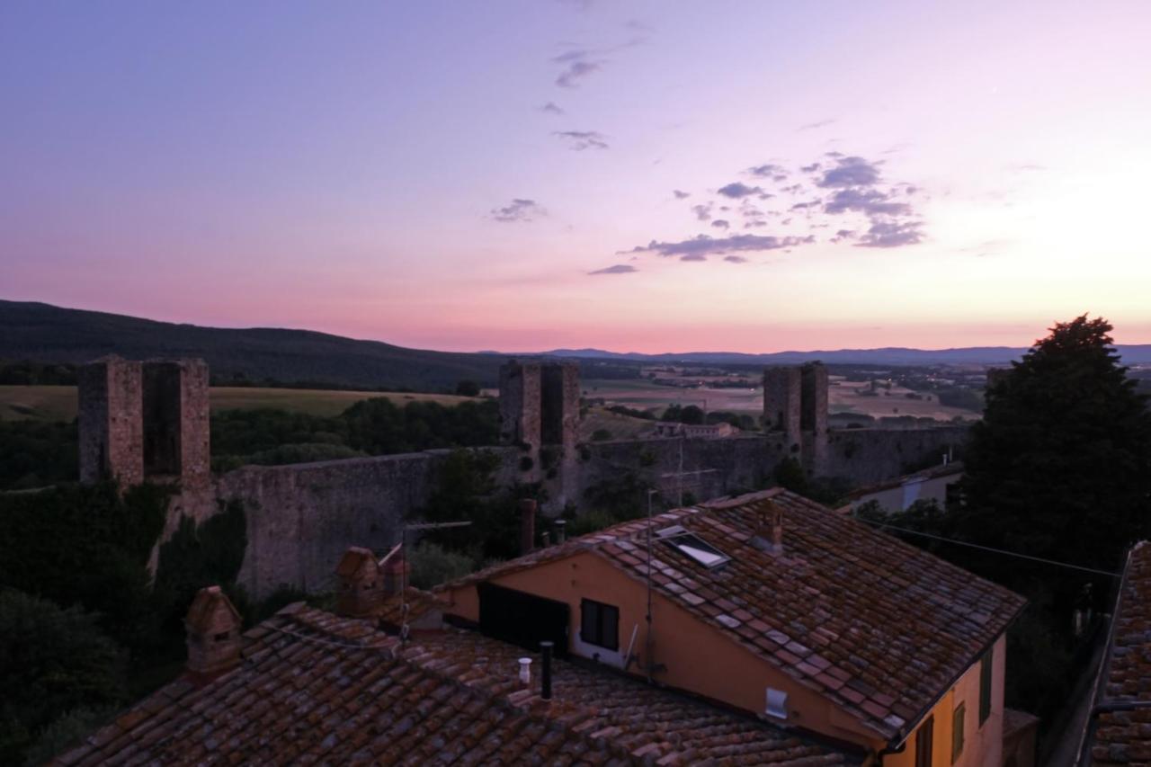 Rooms And Wine Al Castello Monteriggioni Exteriér fotografie