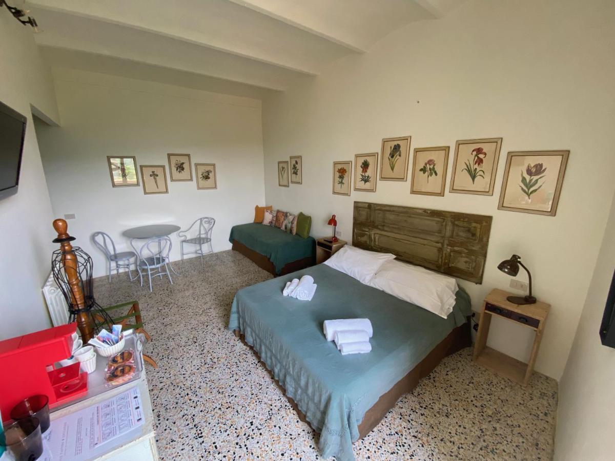 Rooms And Wine Al Castello Monteriggioni Exteriér fotografie